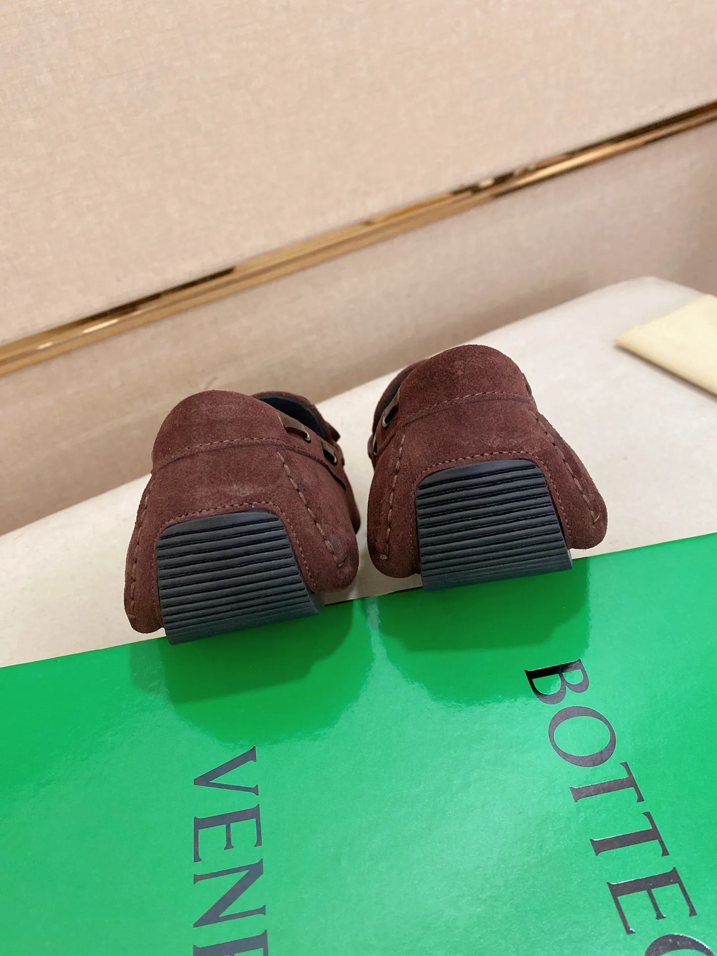 Men's shoes 💰 400💰 (Niu Li + Niu Pad) [BV] latest hot style‼ ️Casual men's shoes, uppers imported deer pattern first-layer cowhide ➕Full imported cowhide lining✔️Exquisite workmanship, excellent foot feel, special rubber soles✔️, cool and fashionable, the latest fashion, fashionable outsole, hurry up. Code number: 38-44 (can be customized to 37.45, non-refundable)